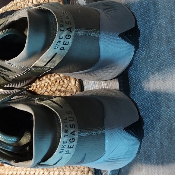 NIKE Trail Pegasus tennis shoes - Picture 4 of 6